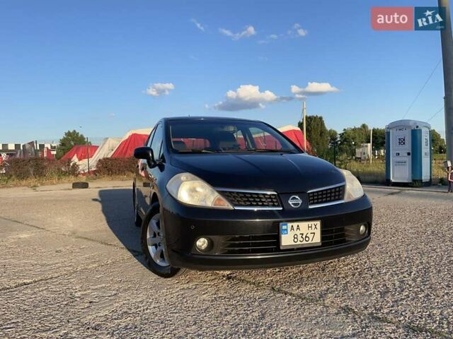 Синий Ниссан Тиида, объемом двигателя 1.6 л и пробегом 161 тыс. км за 8200 $, фото 4 на Automoto.ua