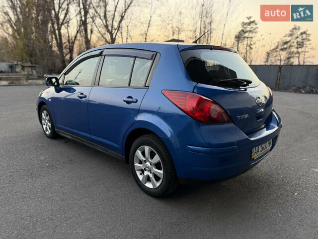 Синий Ниссан Тиида, объемом двигателя 1.6 л и пробегом 210 тыс. км за 6300 $, фото 4 на Automoto.ua