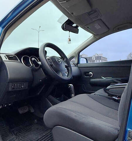 Синий Ниссан Тиида, объемом двигателя 1.6 л и пробегом 243 тыс. км за 5800 $, фото 10 на Automoto.ua