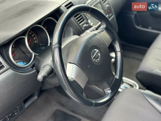 Синий Ниссан Тиида, объемом двигателя 1.6 л и пробегом 172 тыс. км за 6200 $, фото 20 на Automoto.ua