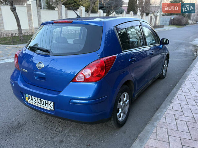 Синий Ниссан Тиида, объемом двигателя 1.6 л и пробегом 210 тыс. км за 5700 $, фото 3 на Automoto.ua