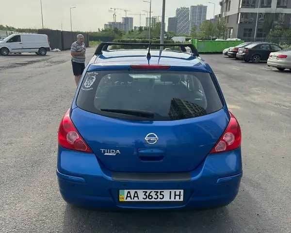 Синий Ниссан Тиида, объемом двигателя 1.6 л и пробегом 290 тыс. км за 5555 $, фото 5 на Automoto.ua