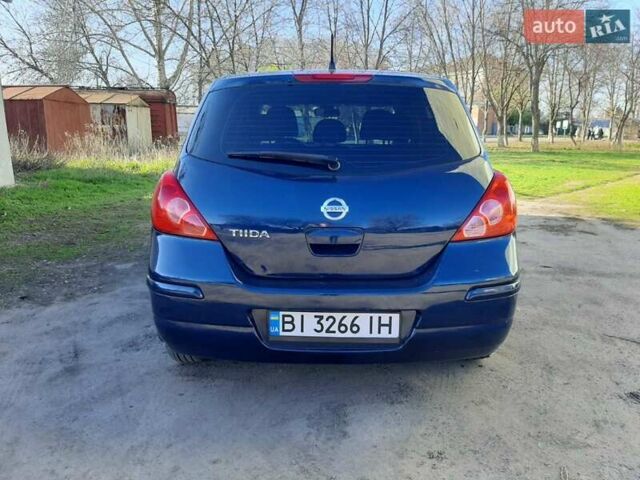 Синий Ниссан Тиида, объемом двигателя 1.6 л и пробегом 187 тыс. км за 7300 $, фото 5 на Automoto.ua
