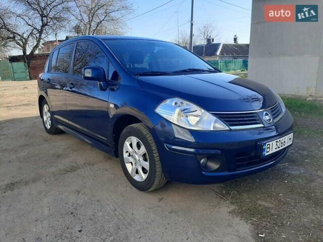 Синий Ниссан Тиида, объемом двигателя 1.6 л и пробегом 187 тыс. км за 7300 $, фото 2 на Automoto.ua