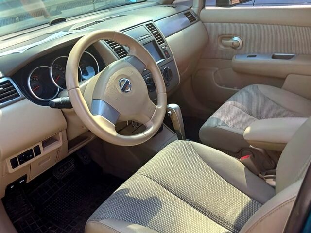 Зеленый Ниссан Тиида, объемом двигателя 1.6 л и пробегом 184 тыс. км за 6000 $, фото 1 на Automoto.ua