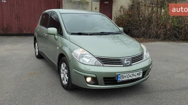 Зеленый Ниссан Тиида, объемом двигателя 1.6 л и пробегом 167 тыс. км за 7199 $, фото 7 на Automoto.ua