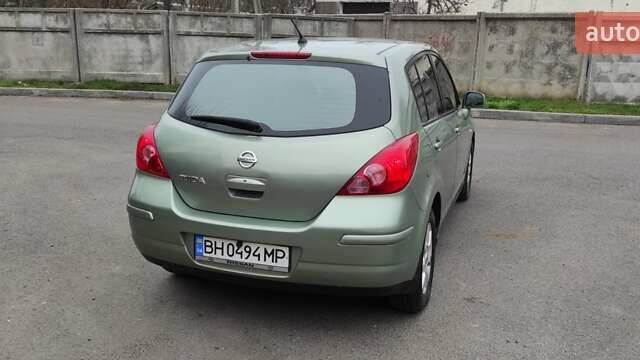 Зеленый Ниссан Тиида, объемом двигателя 1.6 л и пробегом 167 тыс. км за 7199 $, фото 4 на Automoto.ua