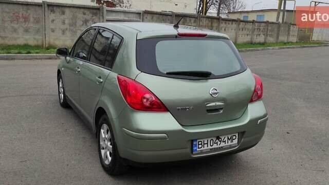 Зеленый Ниссан Тиида, объемом двигателя 1.6 л и пробегом 167 тыс. км за 7199 $, фото 3 на Automoto.ua