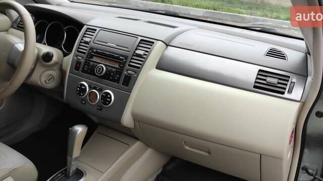 Зеленый Ниссан Тиида, объемом двигателя 1.6 л и пробегом 167 тыс. км за 7199 $, фото 14 на Automoto.ua