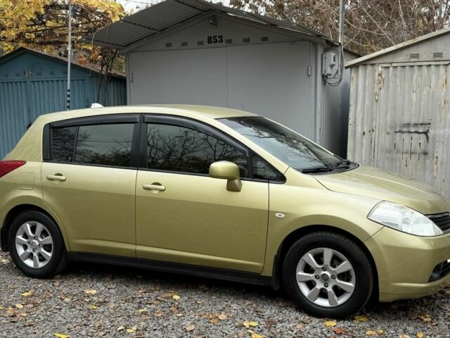 Зелений Ніссан Тііда, об'ємом двигуна 1.6 л та пробігом 174 тис. км за 7450 $, фото 3 на Automoto.ua