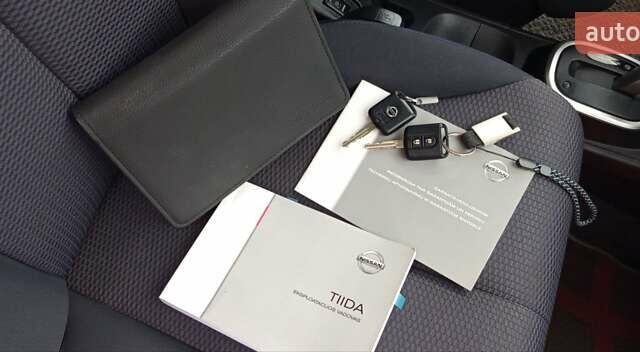 Зеленый Ниссан Тиида, объемом двигателя 1.6 л и пробегом 113 тыс. км за 7200 $, фото 9 на Automoto.ua