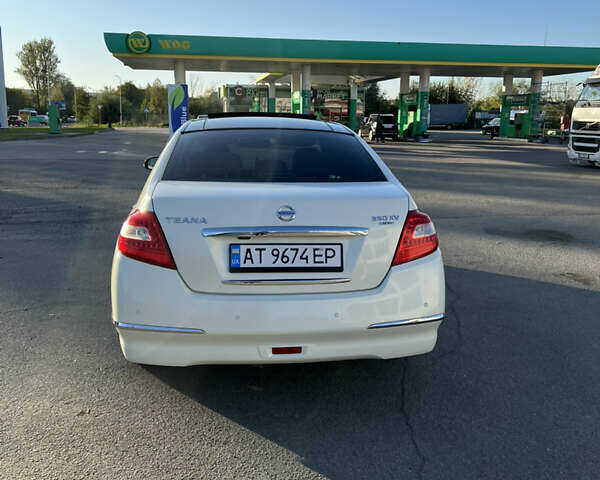 Ниссан Теана 2008 в Ивано-Франковске на Automoto.ua Белый Ниссан Теана, объемом двигателя 3.5 л и пробегом 220 тыс. км за 7300 $, фото 8 на Automoto.ua