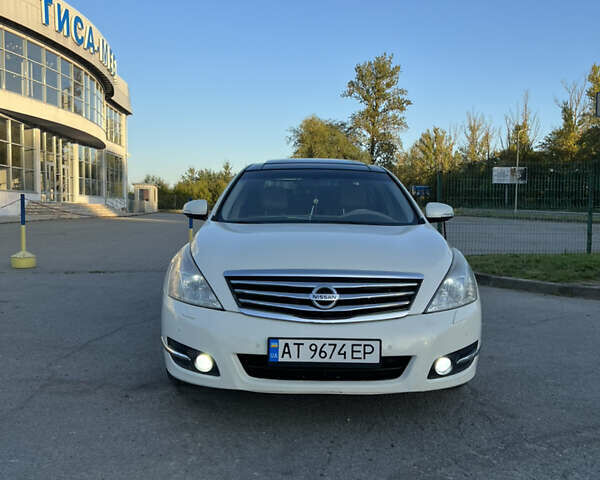 Ниссан Теана 2008 в Ивано-Франковске на Automoto.ua Белый Ниссан Теана, объемом двигателя 3.5 л и пробегом 220 тыс. км за 7300 $, фото 54 на Automoto.ua