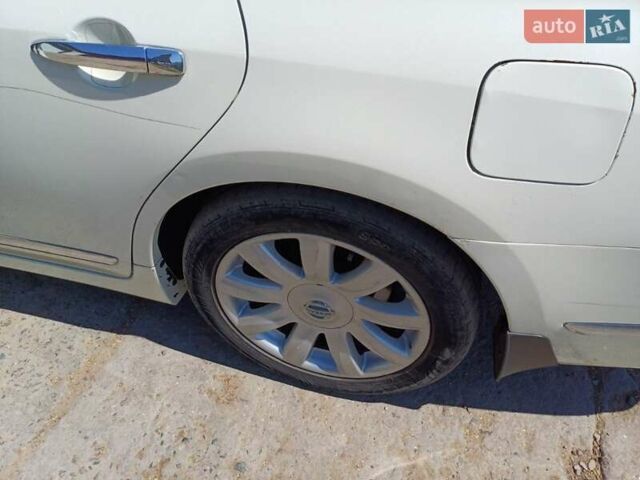Белый Ниссан Теана, объемом двигателя 2.5 л и пробегом 331 тыс. км за 7500 $, фото 8 на Automoto.ua