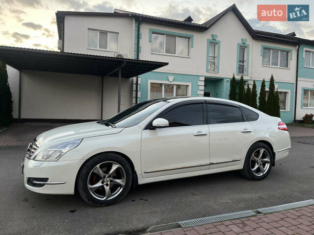 Ниссан Теана 2008 в Каменце-Подольском на Automoto.ua Белый Ниссан Теана, объемом двигателя 3.5 л и пробегом 190 тыс. км за 7999 $, фото 15 на Automoto.ua