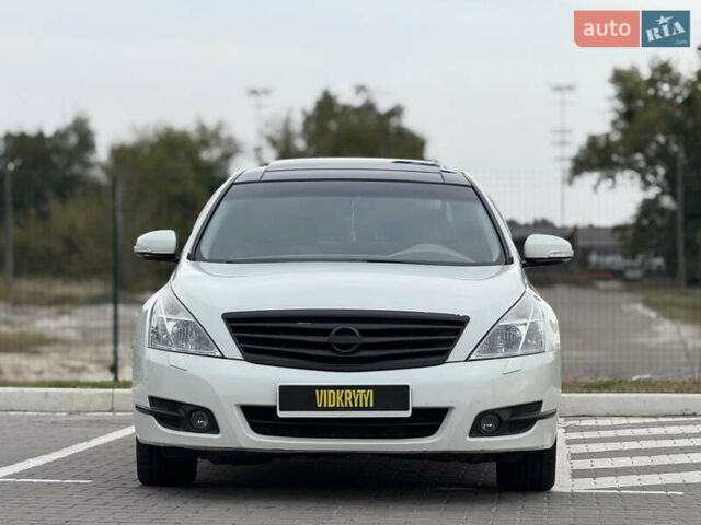 Білий Ніссан Теана, об'ємом двигуна 3.5 л та пробігом 207 тис. км за 7950 $, фото 4 на Automoto.ua