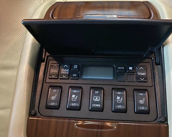 Белый Ниссан Теана, объемом двигателя 3.5 л и пробегом 263 тыс. км за 8000 $, фото 25 на Automoto.ua