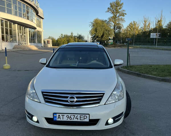 Ниссан Теана 2008 в Ивано-Франковске на Automoto.ua Белый Ниссан Теана, объемом двигателя 3.5 л и пробегом 220 тыс. км за 7300 $, фото 65 на Automoto.ua