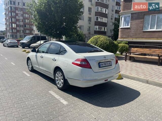 Білий Ніссан Теана, об'ємом двигуна 3.5 л та пробігом 261 тис. км за 7700 $, фото 2 на Automoto.ua