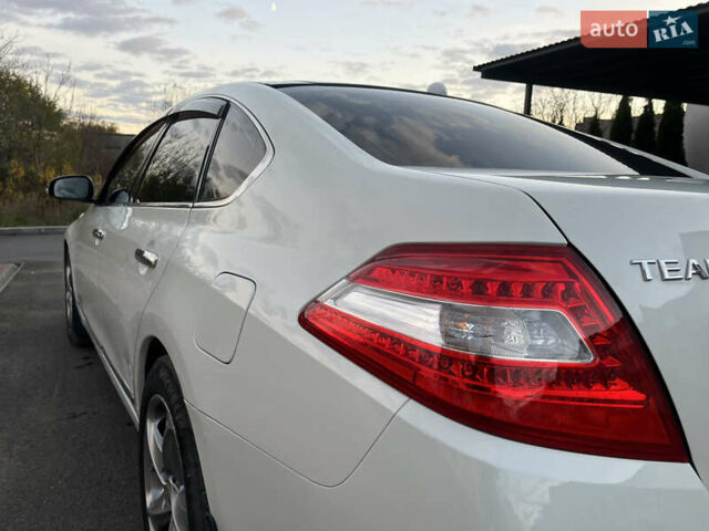 Ниссан Теана 2008 в Каменце-Подольском на Automoto.ua Белый Ниссан Теана, объемом двигателя 3.5 л и пробегом 190 тыс. км за 7999 $, фото 32 на Automoto.ua