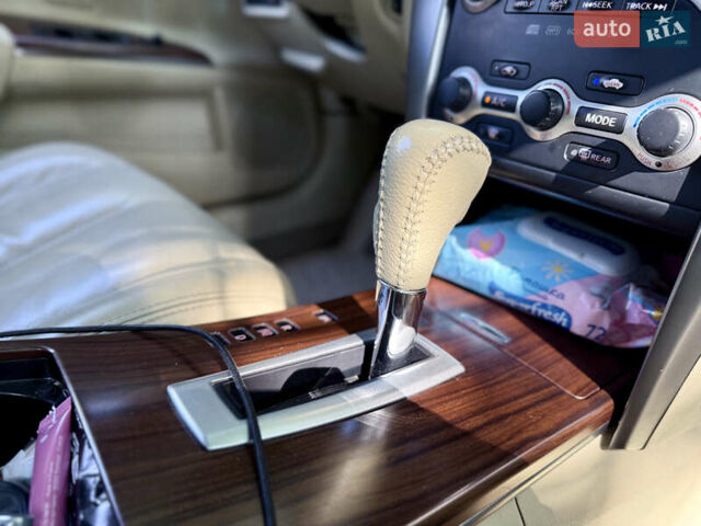 Белый Ниссан Теана, объемом двигателя 3.5 л и пробегом 225 тыс. км за 5650 $, фото 25 на Automoto.ua