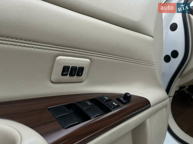 Ниссан Теана 2008 в Каменце-Подольском на Automoto.ua Белый Ниссан Теана, объемом двигателя 3.5 л и пробегом 190 тыс. км за 7999 $, фото 42 на Automoto.ua
