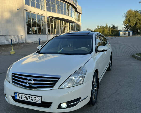 Ниссан Теана 2008 в Ивано-Франковске на Automoto.ua Белый Ниссан Теана, объемом двигателя 3.5 л и пробегом 220 тыс. км за 7300 $, фото 53 на Automoto.ua