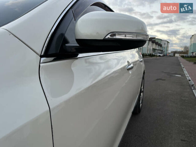 Ниссан Теана 2008 в Каменце-Подольском на Automoto.ua Белый Ниссан Теана, объемом двигателя 3.5 л и пробегом 190 тыс. км за 7999 $, фото 27 на Automoto.ua