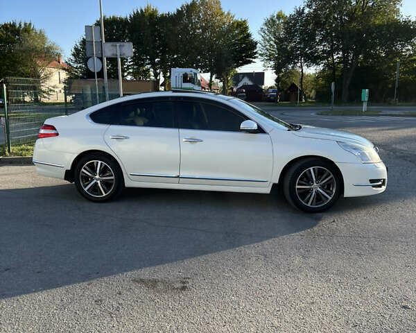 Ниссан Теана 2008 в Ивано-Франковске на Automoto.ua Белый Ниссан Теана, объемом двигателя 3.5 л и пробегом 220 тыс. км за 7300 $, фото 6 на Automoto.ua
