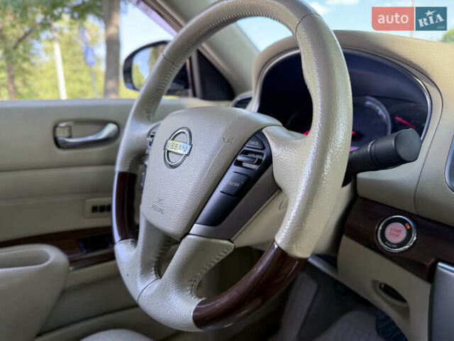 Белый Ниссан Теана, объемом двигателя 3.5 л и пробегом 225 тыс. км за 5650 $, фото 26 на Automoto.ua