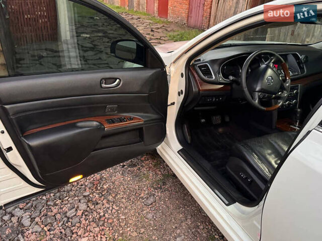 Білий Ніссан Теана, об'ємом двигуна 3.5 л та пробігом 272 тис. км за 8200 $, фото 5 на Automoto.ua