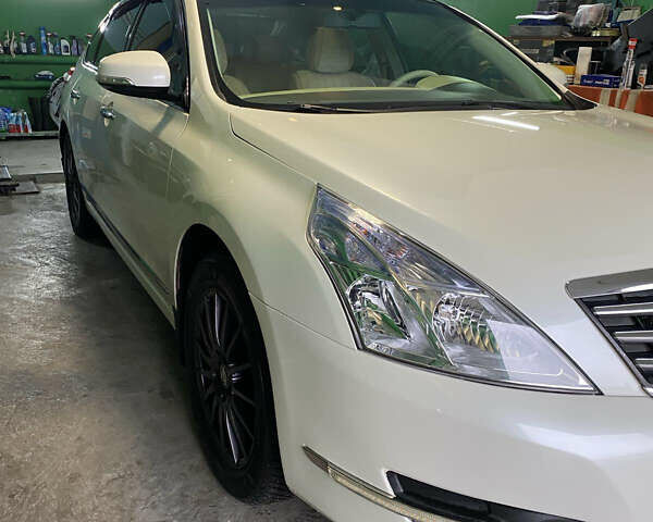 Белый Ниссан Теана, объемом двигателя 3.5 л и пробегом 263 тыс. км за 8000 $, фото 3 на Automoto.ua