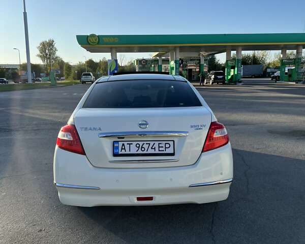 Ниссан Теана 2008 в Ивано-Франковске на Automoto.ua Белый Ниссан Теана, объемом двигателя 3.5 л и пробегом 220 тыс. км за 7300 $, фото 15 на Automoto.ua
