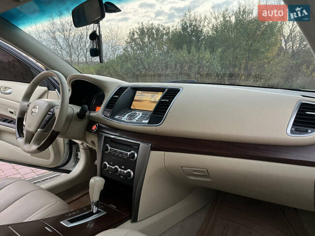 Ниссан Теана 2008 в Каменце-Подольском на Automoto.ua Белый Ниссан Теана, объемом двигателя 3.5 л и пробегом 190 тыс. км за 7999 $, фото 36 на Automoto.ua