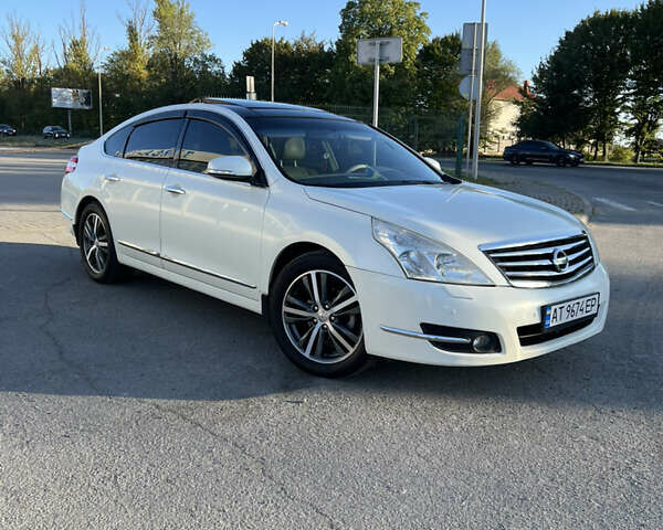 Ниссан Теана 2008 в Ивано-Франковске на Automoto.ua Белый Ниссан Теана, объемом двигателя 3.5 л и пробегом 220 тыс. км за 7300 $, фото 5 на Automoto.ua