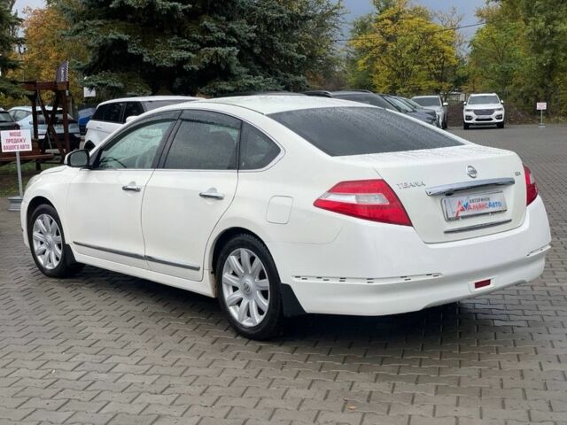 Ниссан Теана 2008 в Кривом Роге на Automoto.ua Белый Ниссан Теана, объемом двигателя 2.5 л и пробегом 236 тыс. км за 5999 $, фото 4 на Automoto.ua
