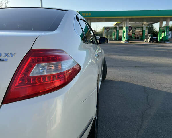 Ниссан Теана 2008 в Ивано-Франковске на Automoto.ua Белый Ниссан Теана, объемом двигателя 3.5 л и пробегом 220 тыс. км за 7300 $, фото 12 на Automoto.ua