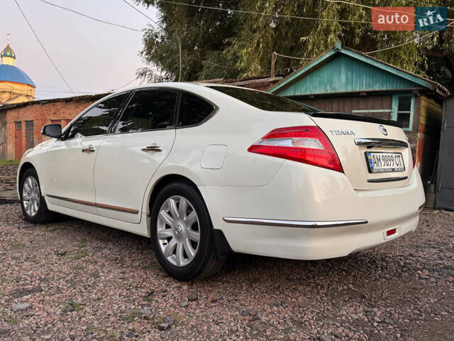 Білий Ніссан Теана, об'ємом двигуна 3.5 л та пробігом 272 тис. км за 8200 $, фото 11 на Automoto.ua