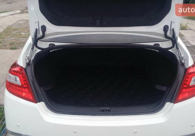 Белый Ниссан Теана, объемом двигателя 3.5 л и пробегом 112 тыс. км за 11200 $, фото 9 на Automoto.ua