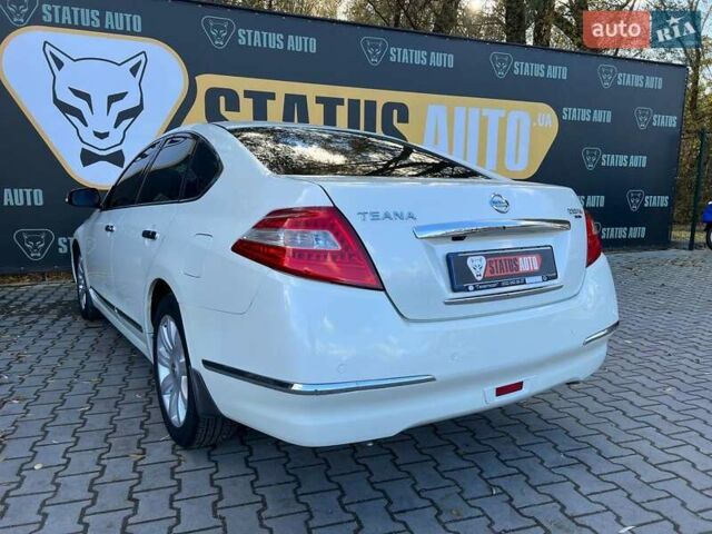 Ниссан Теана 2011 в Хмельницком на Automoto.ua Белый Ниссан Теана, объемом двигателя 2.5 л и пробегом 137 тыс. км за 9900 $, фото 5 на Automoto.ua