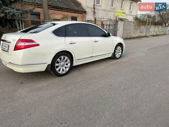 Белый Ниссан Теана, объемом двигателя 2.5 л и пробегом 150 тыс. км за 10000 $, фото 30 на Automoto.ua