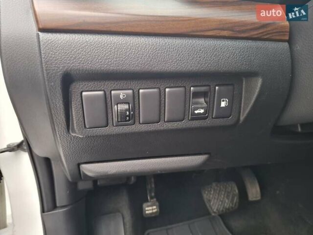 Білий Ніссан Теана, об'ємом двигуна 2.5 л та пробігом 185 тис. км за 8200 $, фото 11 на Automoto.ua