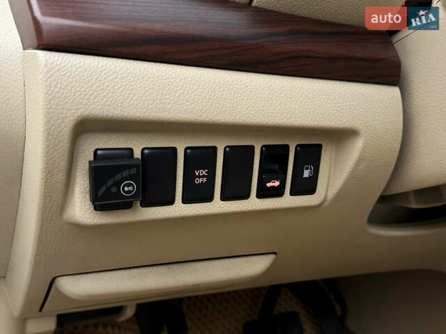 Белый Ниссан Теана, объемом двигателя 2.5 л и пробегом 285 тыс. км за 7300 $, фото 16 на Automoto.ua