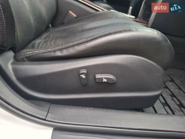 Білий Ніссан Теана, об'ємом двигуна 2.5 л та пробігом 185 тис. км за 8200 $, фото 27 на Automoto.ua