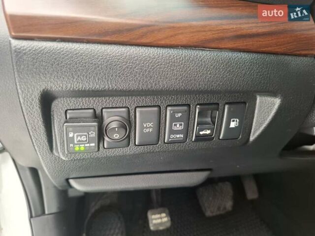 Білий Ніссан Теана, об'ємом двигуна 2.5 л та пробігом 191 тис. км за 9800 $, фото 16 на Automoto.ua