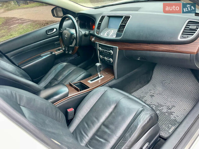 Белый Ниссан Теана, объемом двигателя 2.5 л и пробегом 240 тыс. км за 8499 $, фото 18 на Automoto.ua