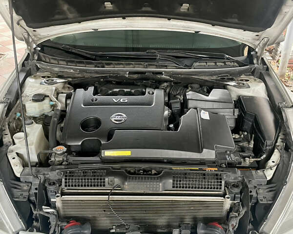 Белый Ниссан Теана, объемом двигателя 2.5 л и пробегом 240 тыс. км за 8499 $, фото 15 на Automoto.ua