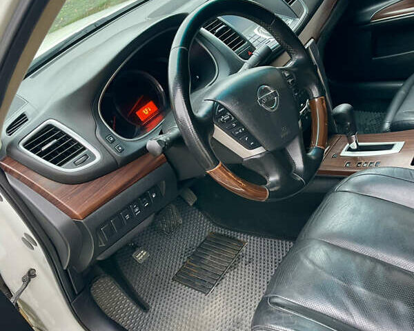 Белый Ниссан Теана, объемом двигателя 2.5 л и пробегом 240 тыс. км за 8499 $, фото 19 на Automoto.ua