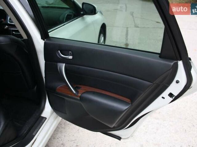 Белый Ниссан Теана, объемом двигателя 2.5 л и пробегом 198 тыс. км за 7999 $, фото 15 на Automoto.ua