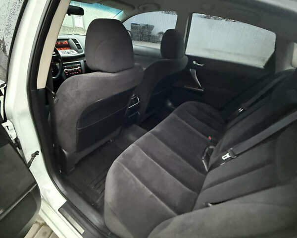 Белый Ниссан Теана, объемом двигателя 0 л и пробегом 178 тыс. км за 8500 $, фото 15 на Automoto.ua